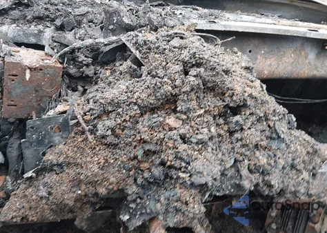 2001 Cadillac Eldorado Esc z USA, uszkodzony, nr VIN 1G6EL12Y81B104198